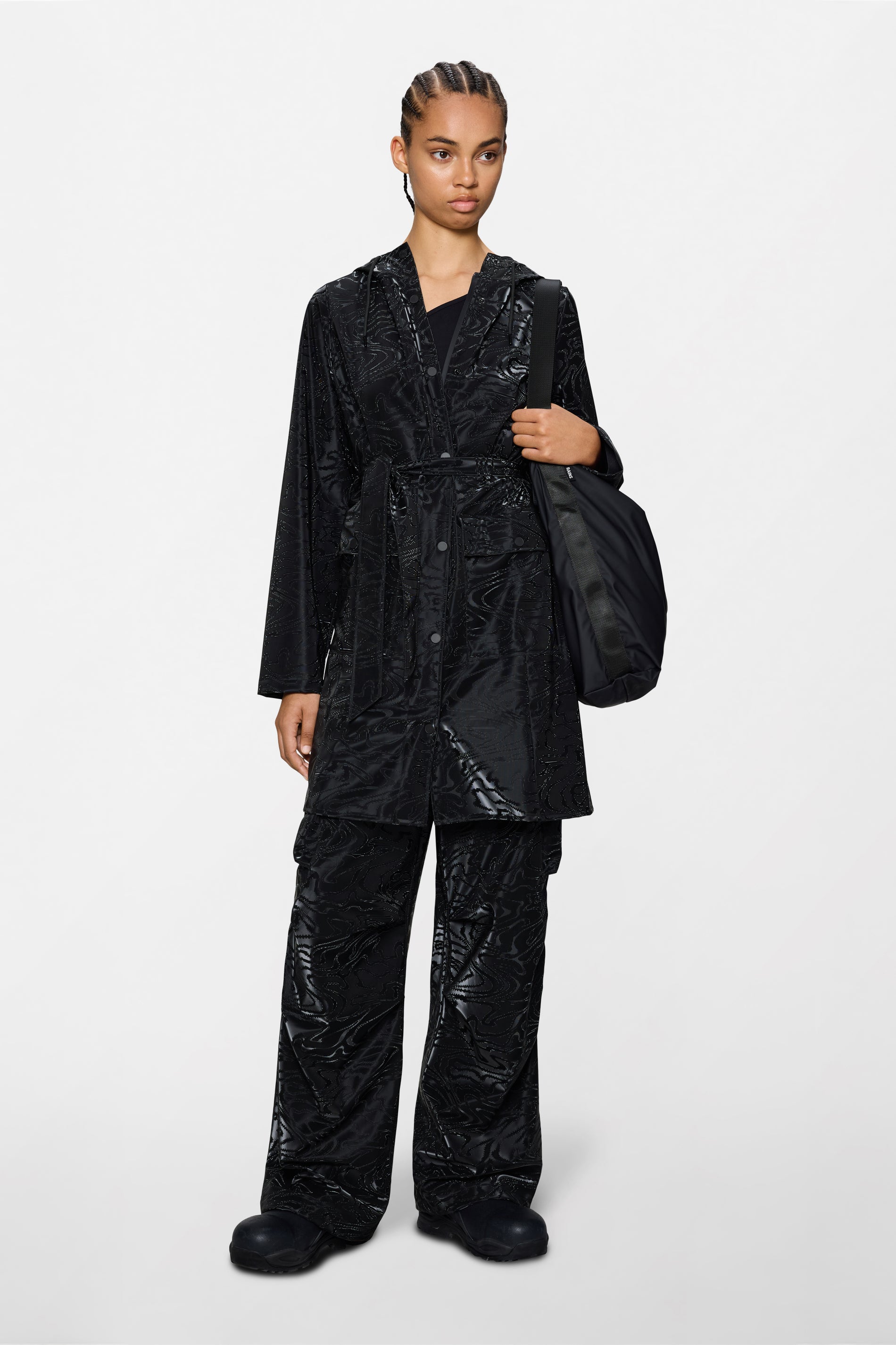 RAINS Curve Long Jacket
Amp Jacket