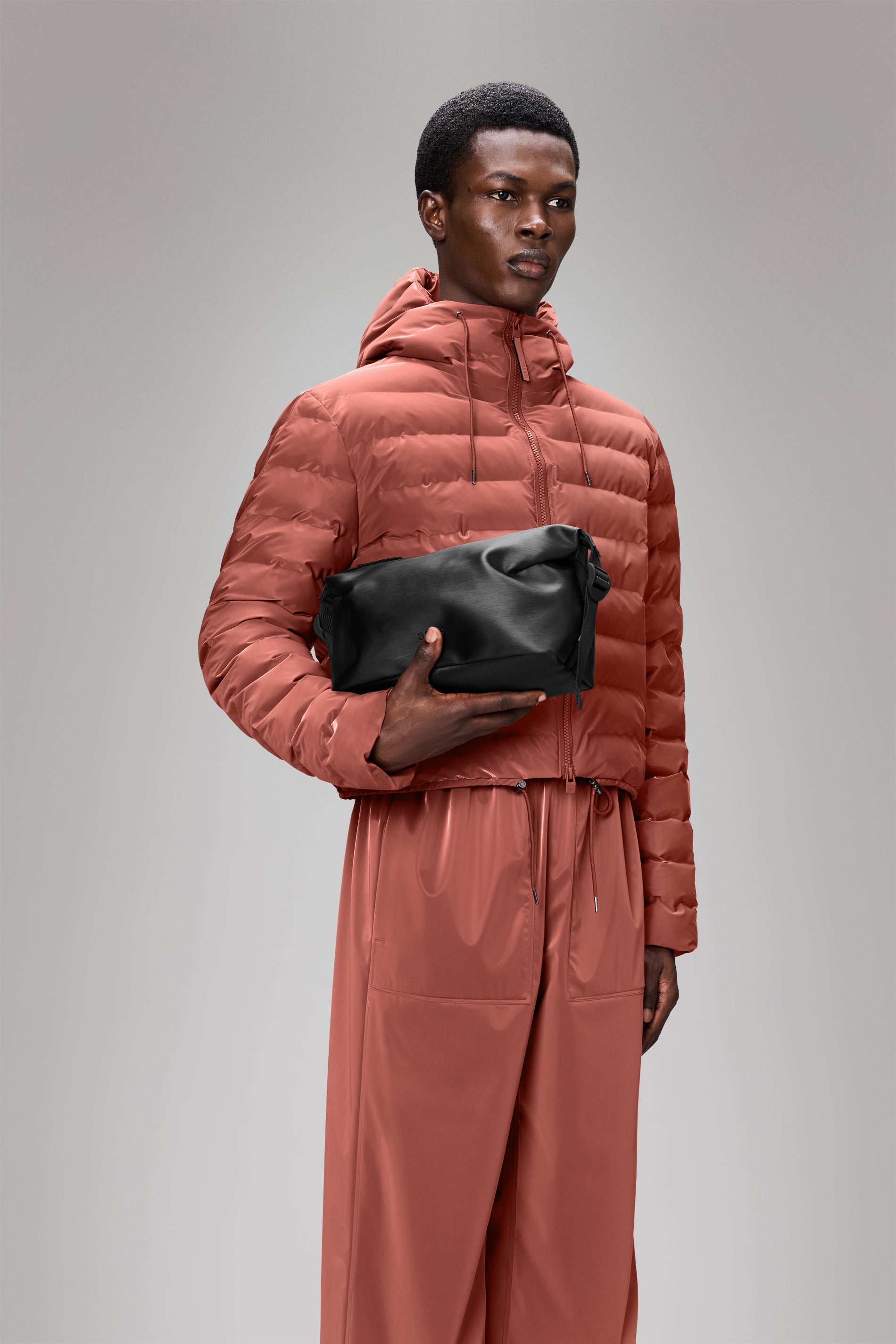 RAINS Hilo Wash Bag Black Grain 5.50L H18 x D12 x W26 cm Wash Bag