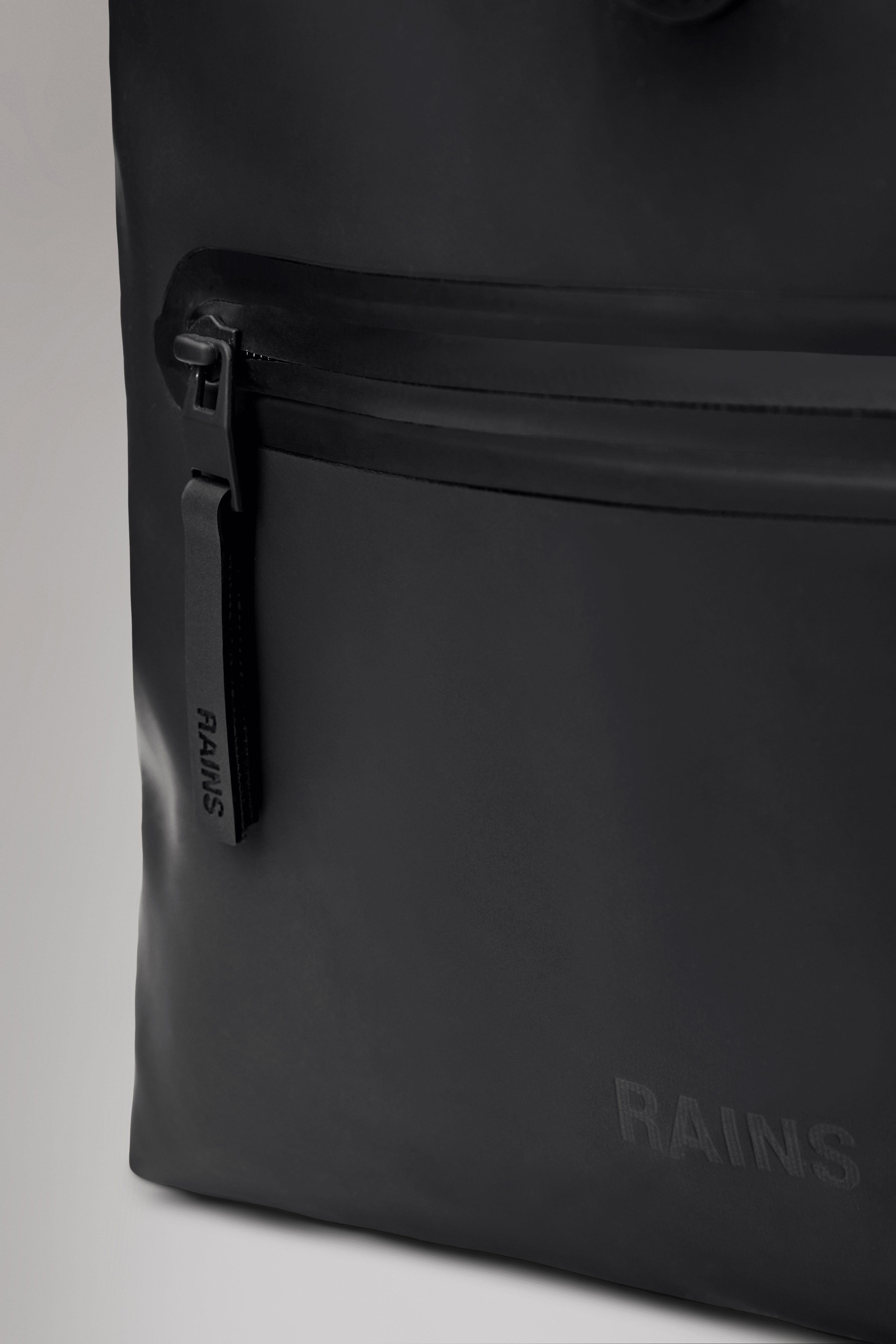 RAINS Rolltop Rucksack Spill 17L H60 x D11 x W32 cm Backpack