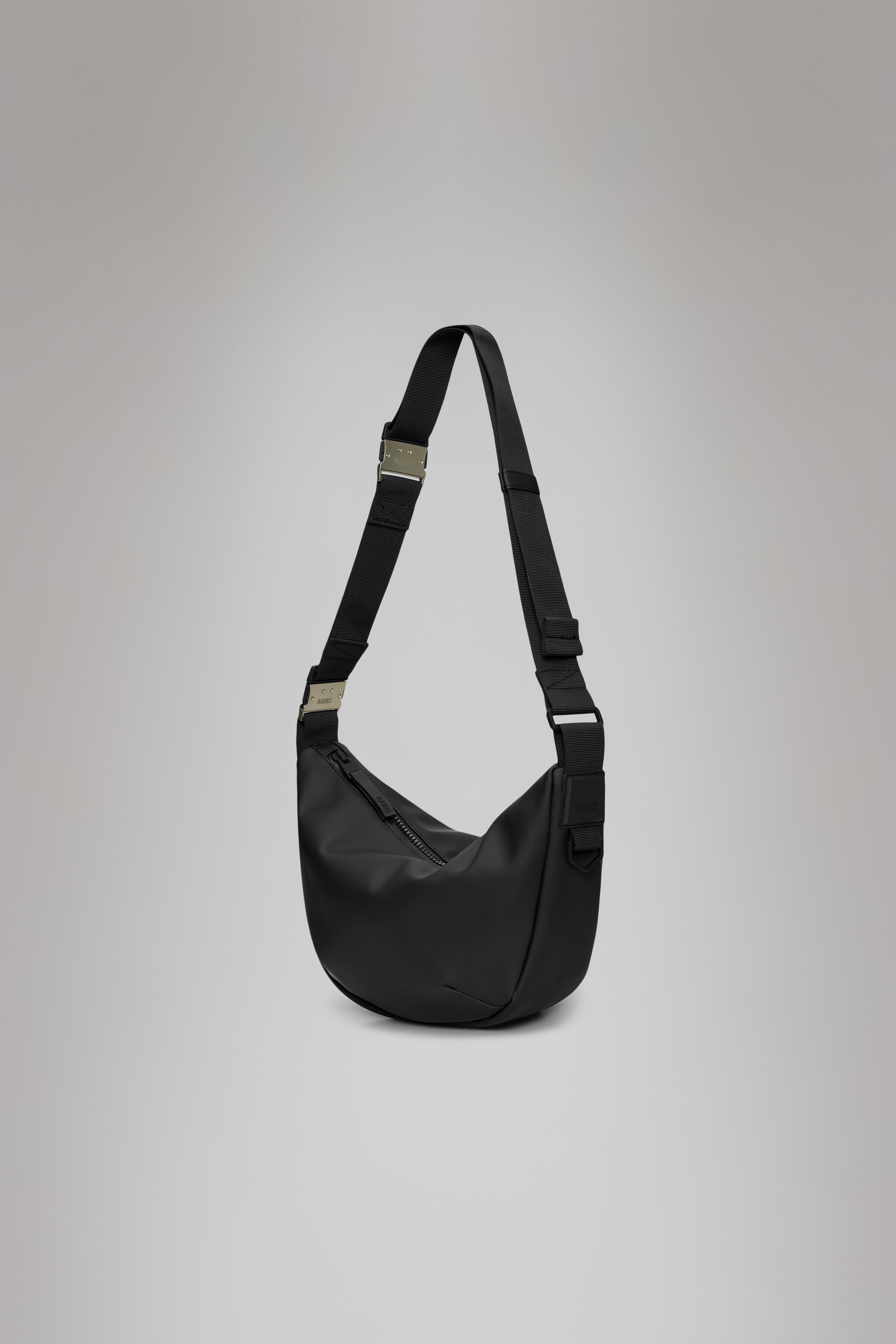 RAINS Valera Shoulder Bag Black 23L H22 x D10 x W35 cm Crossbody