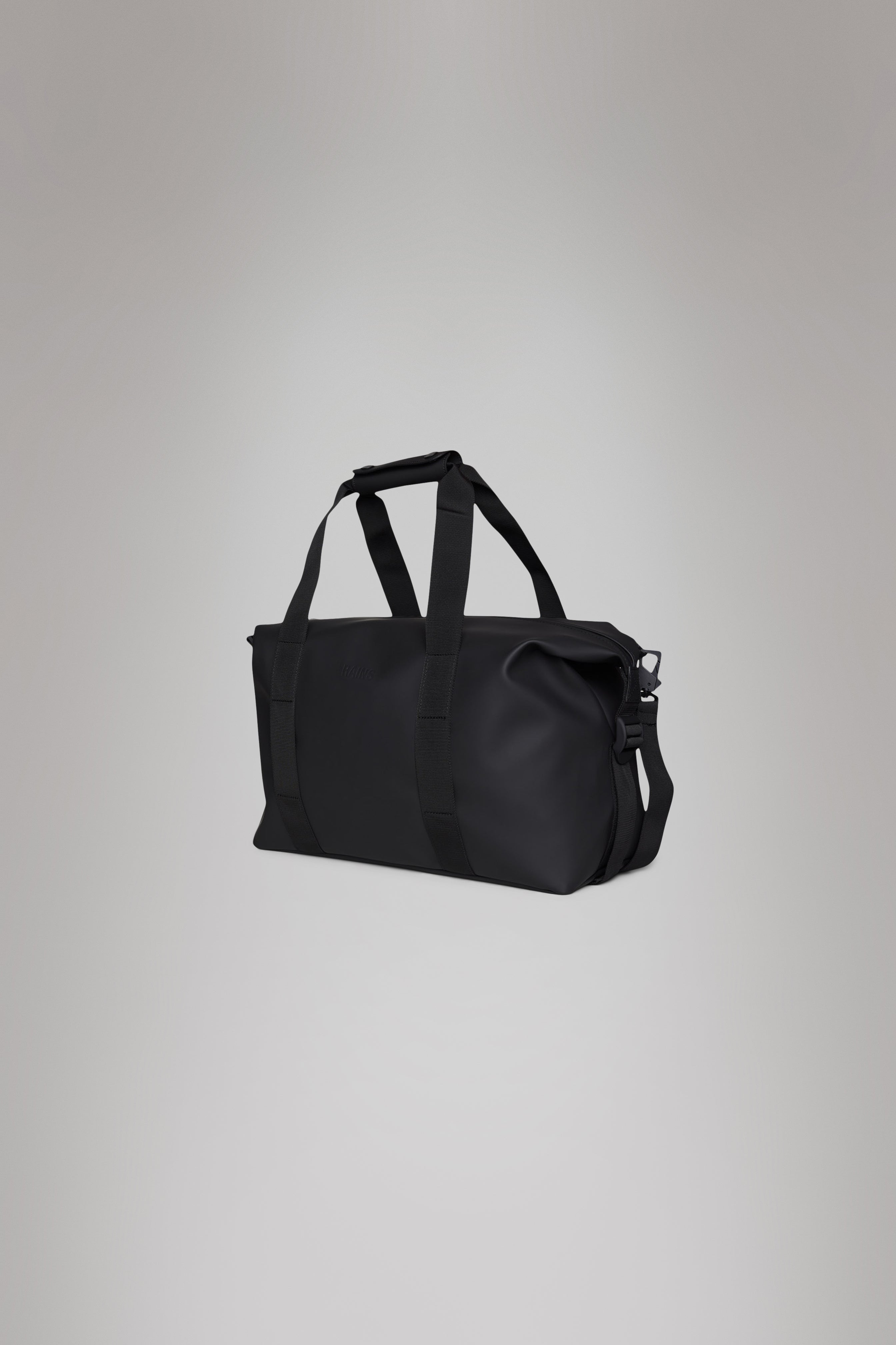 RAINS Hilo Weekend Bag Small Black 18L H29 x D18 x W50 cm Weekender