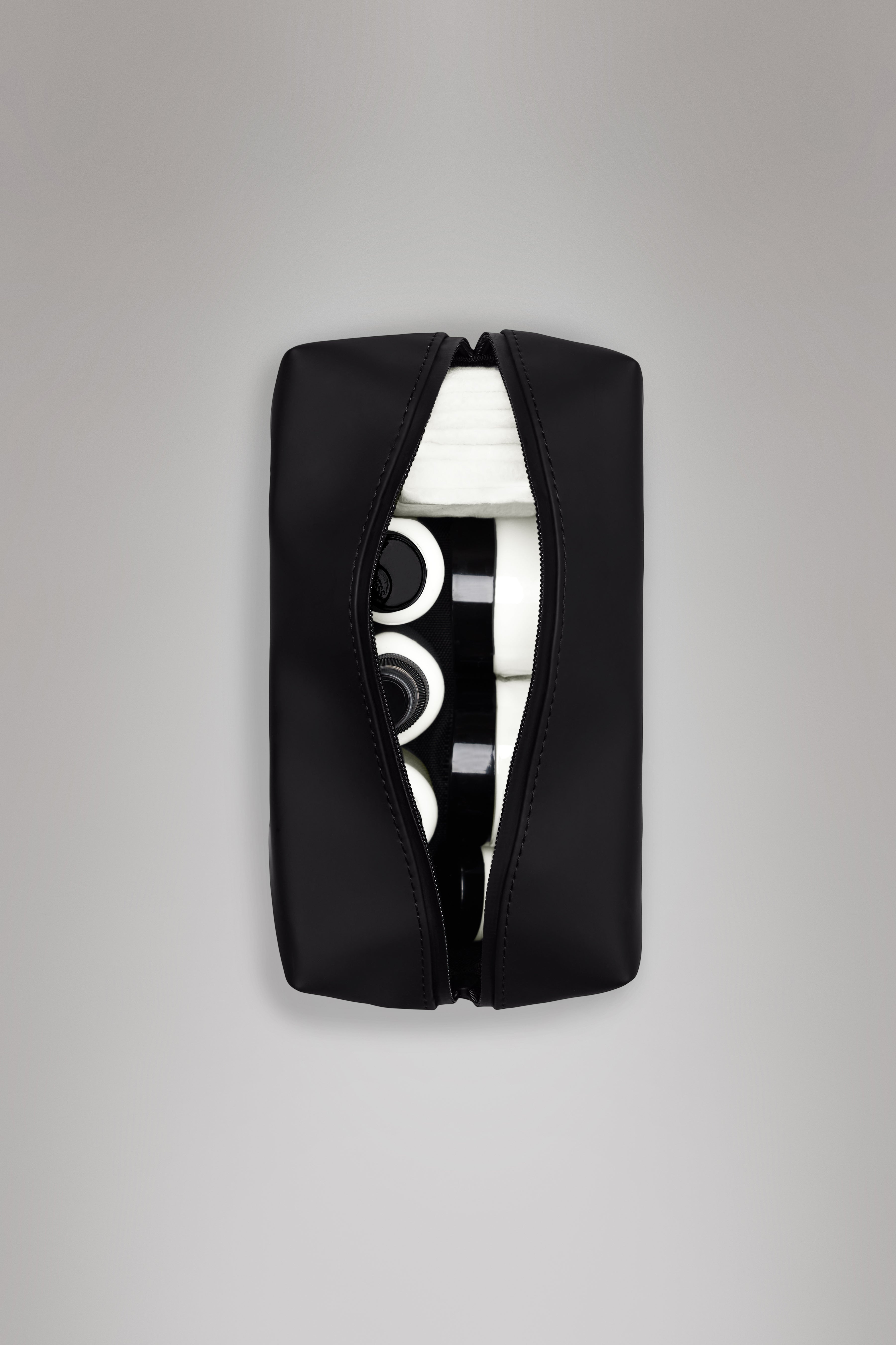 RAINS Wash Bag Small Navy 3L H13 x D11 x W21 cm Wash Bag