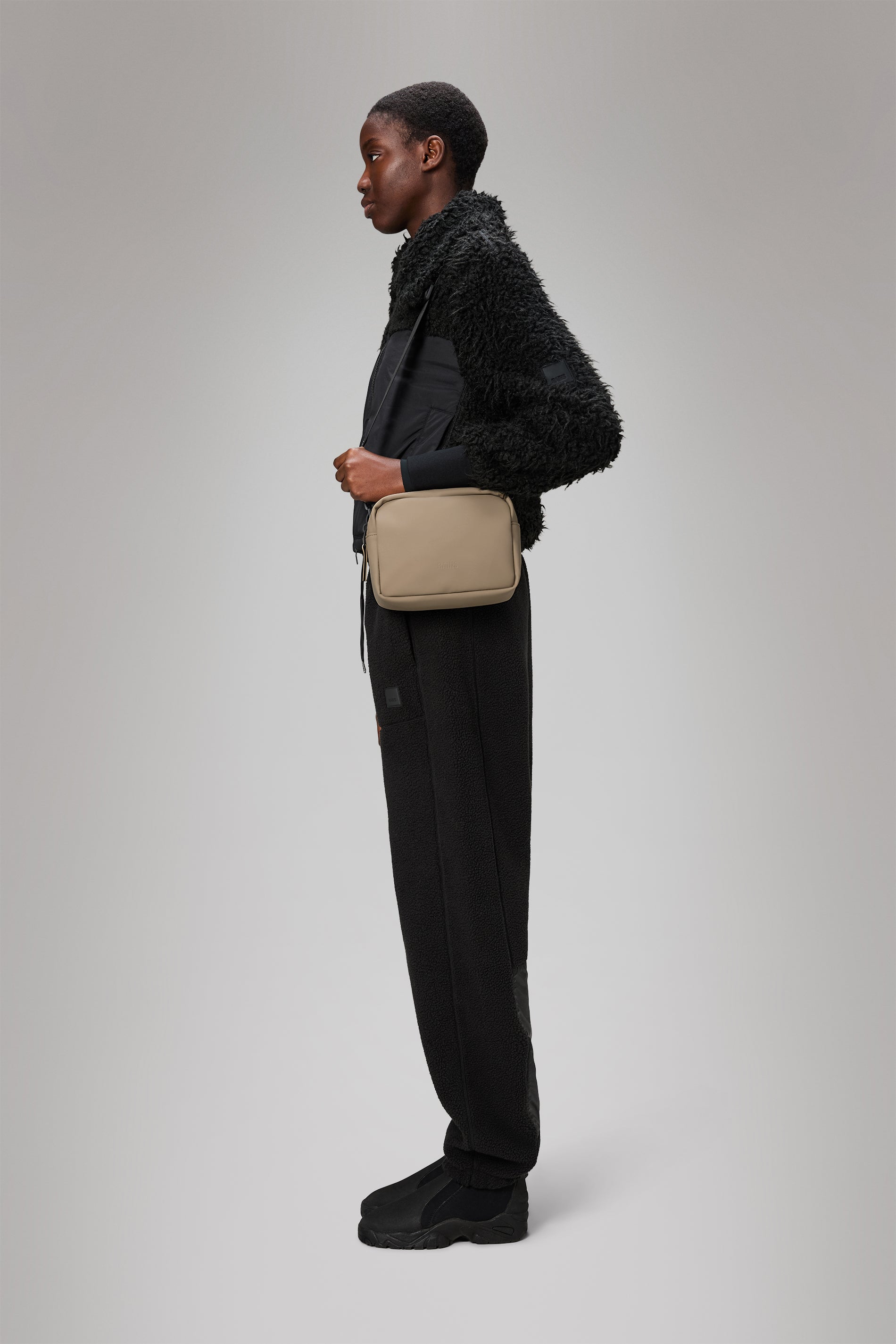 RAINS Box Bag Beige Crossbody