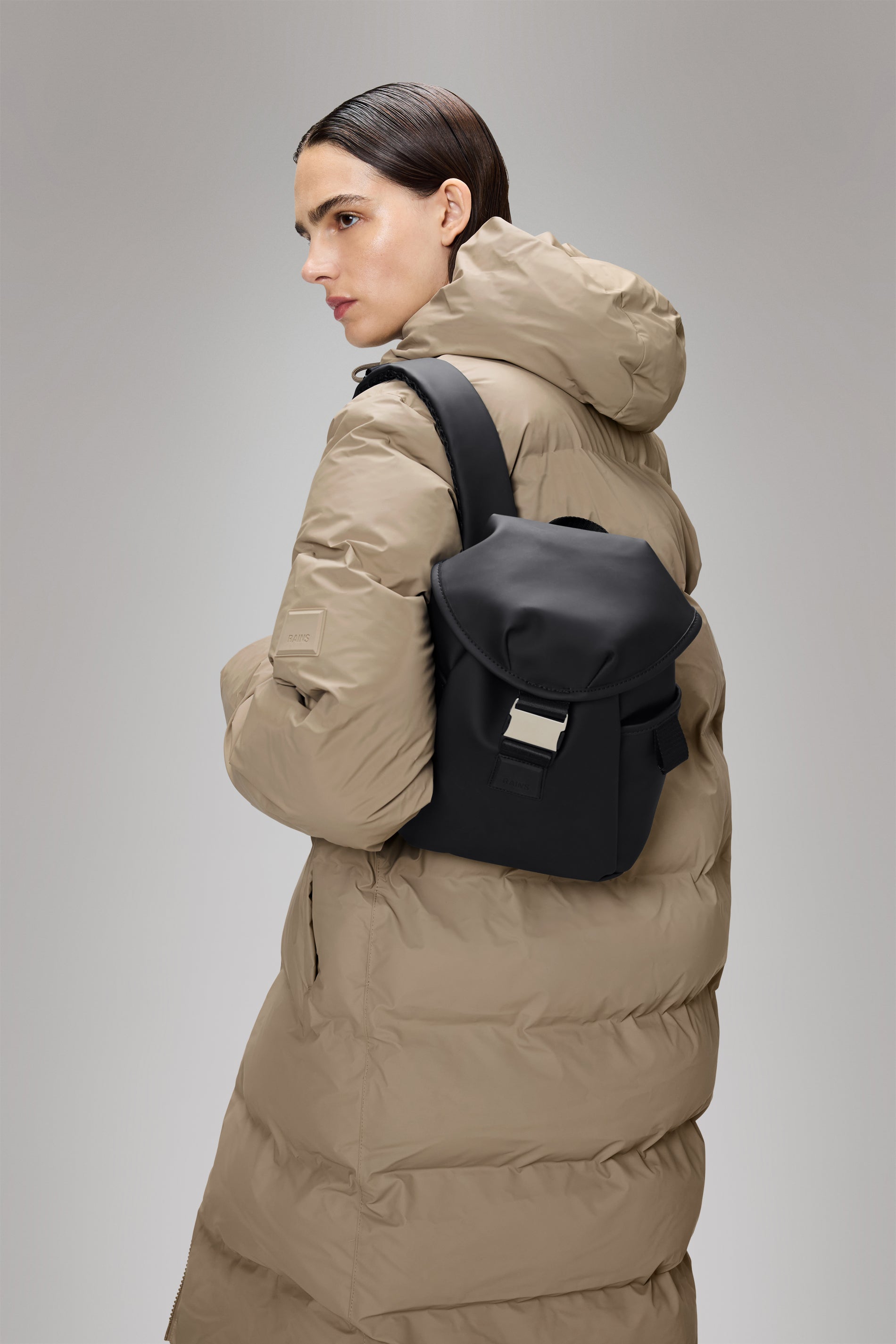 RAINS Valera Bucket Backpack Mini Black 6.80L H26 x D10 x W22 cm Backpack