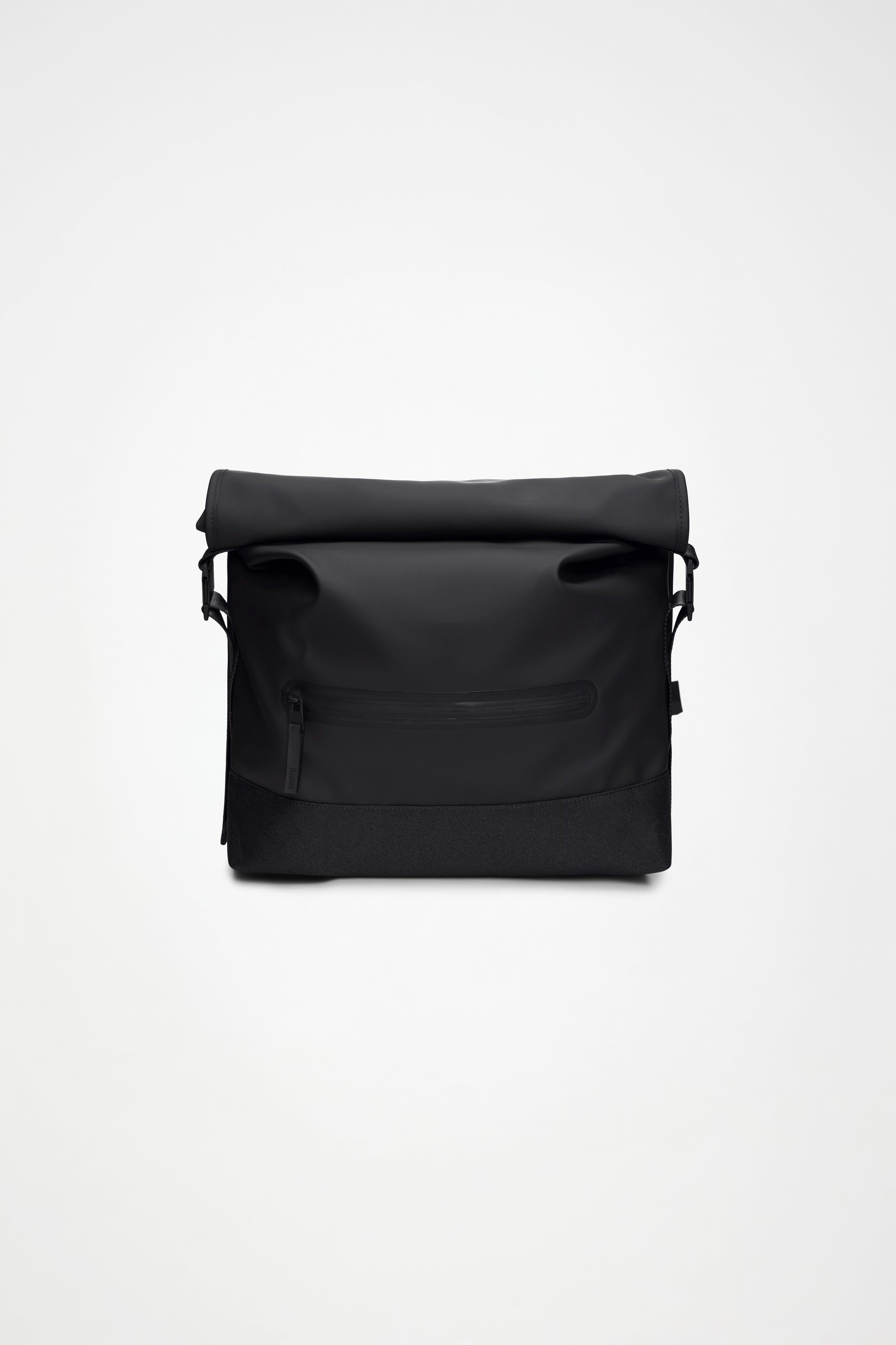 RAINS Trail Rolltop Messenger Bag Black 13L H35 x D12 x W37.50 cm Messenger