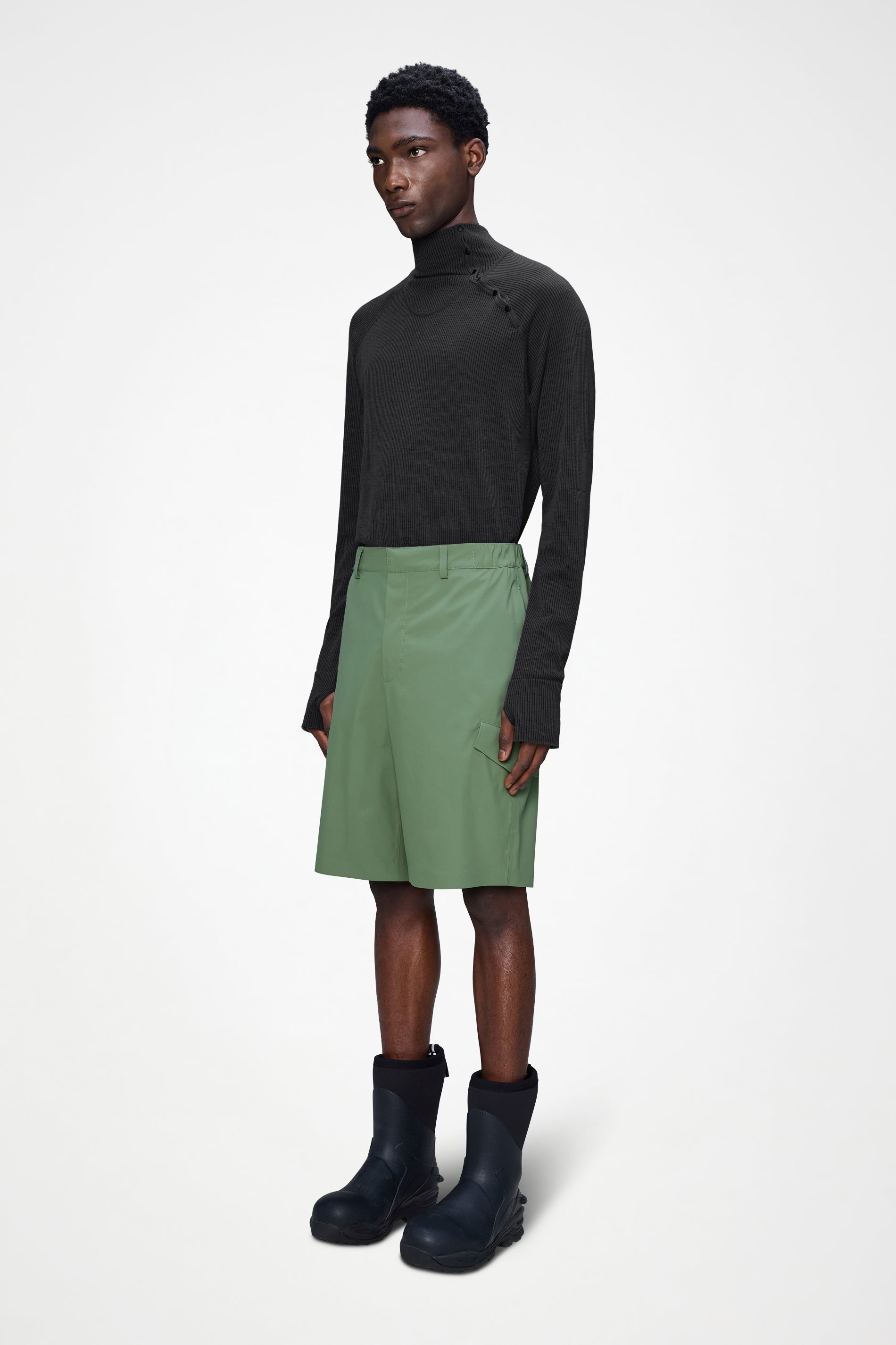 RAINS Suva Hardshell Shorts Well Pants