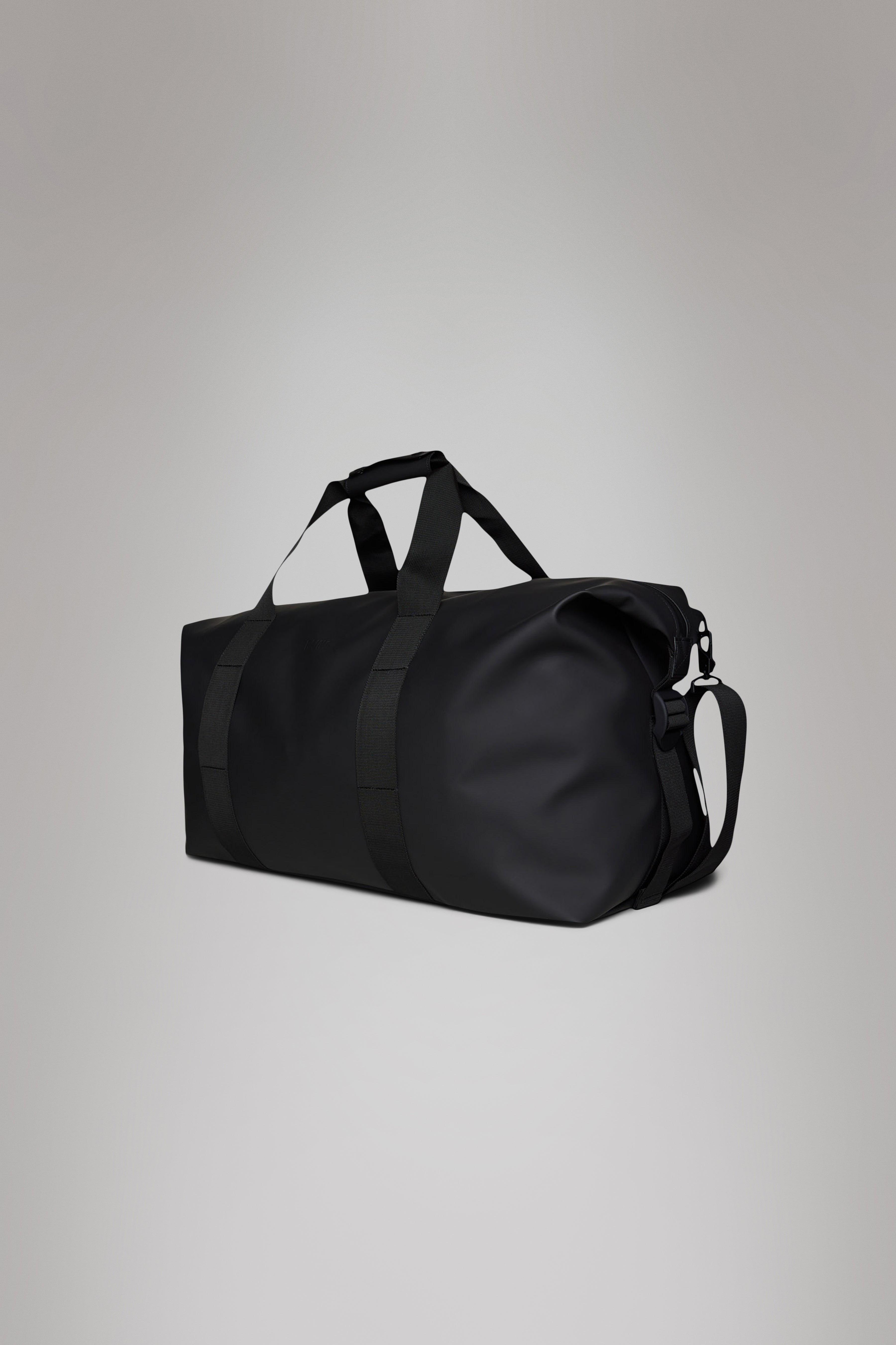 RAINS Hilo Weekend Bag Large Black 47L H40 x D27 x W70 cm Weekender