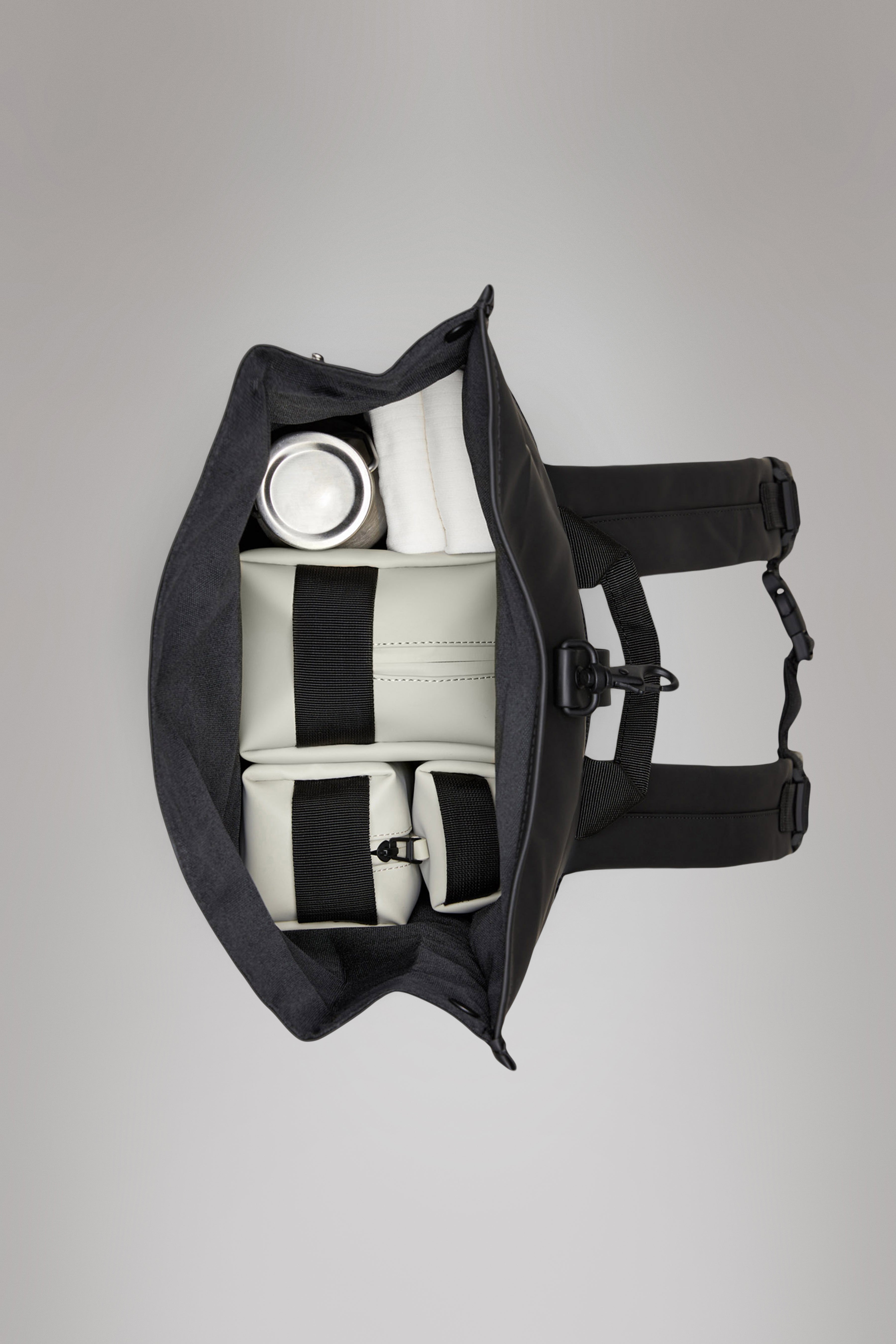RAINS Rolltop Rucksack Black 17L H60 x D11 x W32 cm Backpack