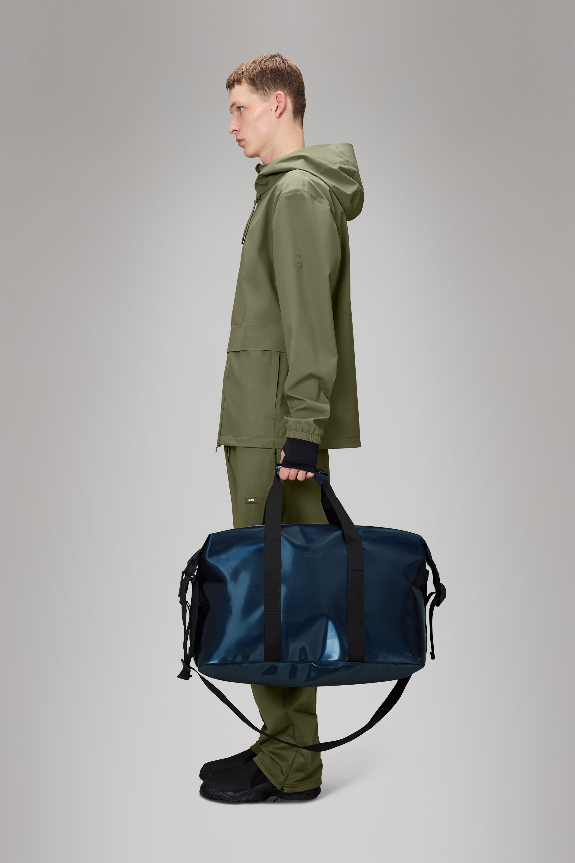 RAINS Hilo Weekend Bag Spill 36L H35 x D26 x W62 cm Weekender