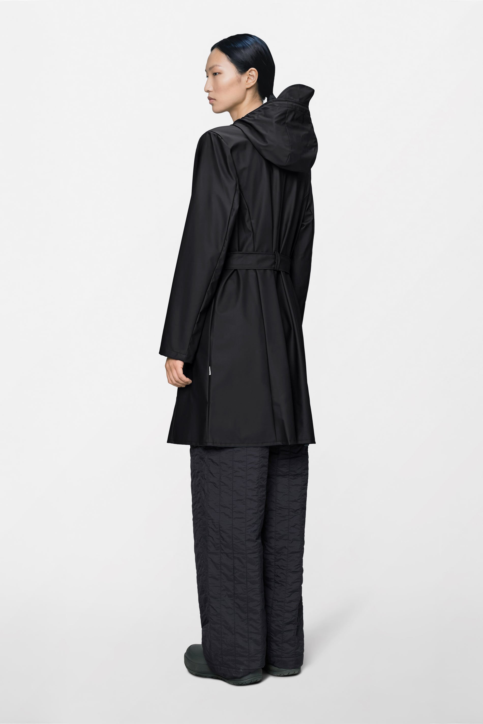 RAINS Curve Long Jacket
Black Jacket