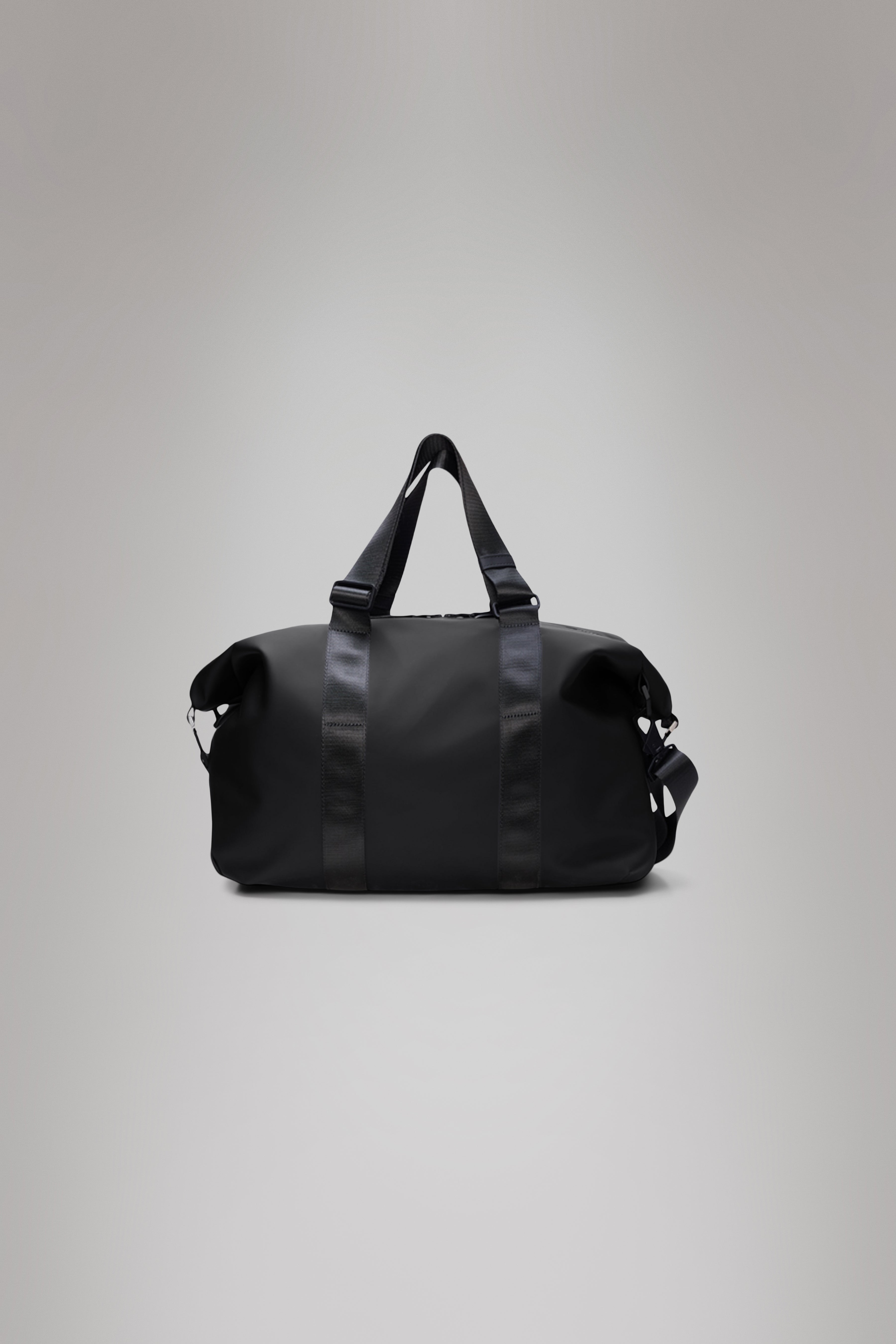 RAINS Valera Weekend Bag Small Black 20L H35 x D19 x W46 cm Weekender