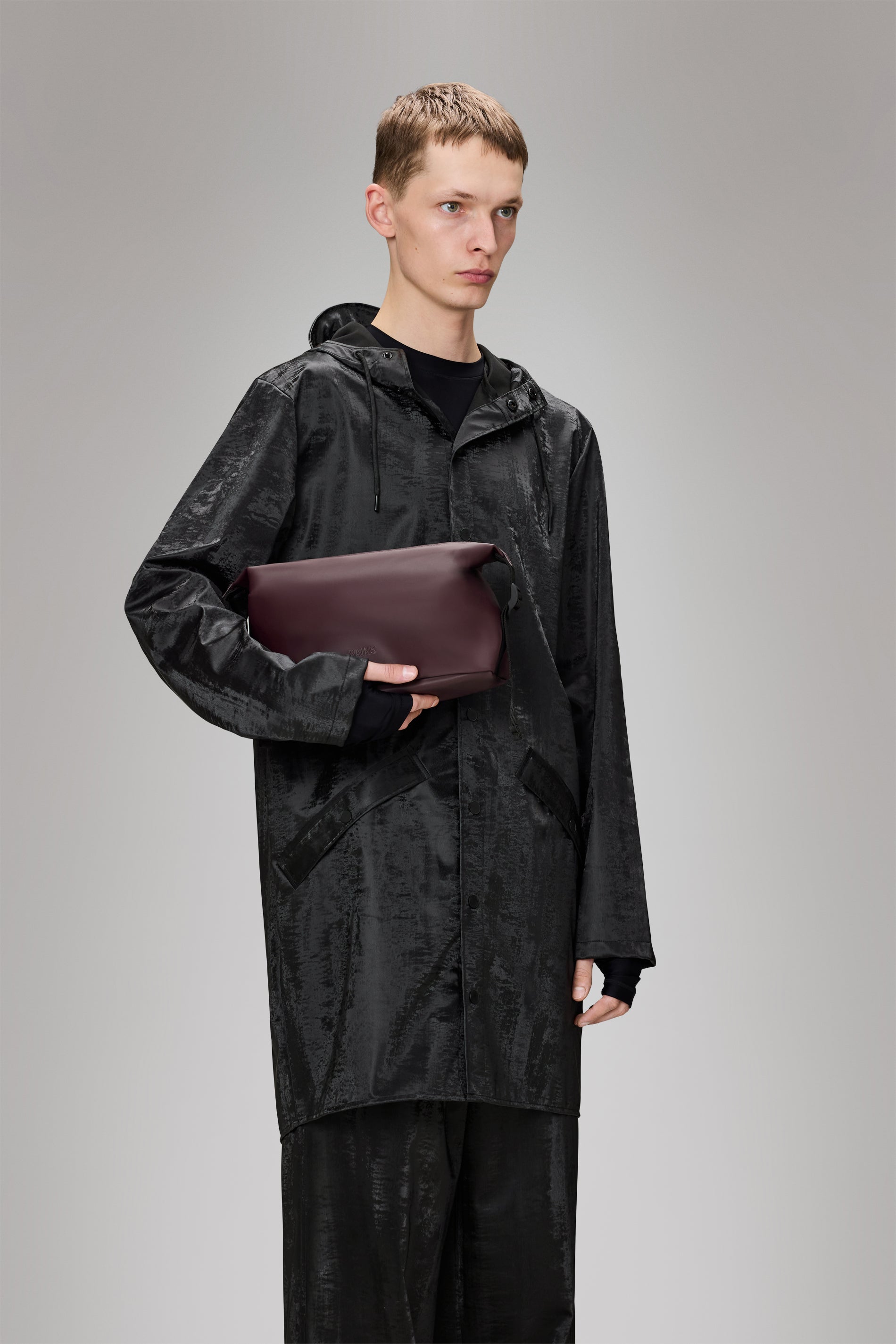 RAINS Hilo Wash Bag Depth 5.50L H18 x D12 x W26 cm Wash Bag