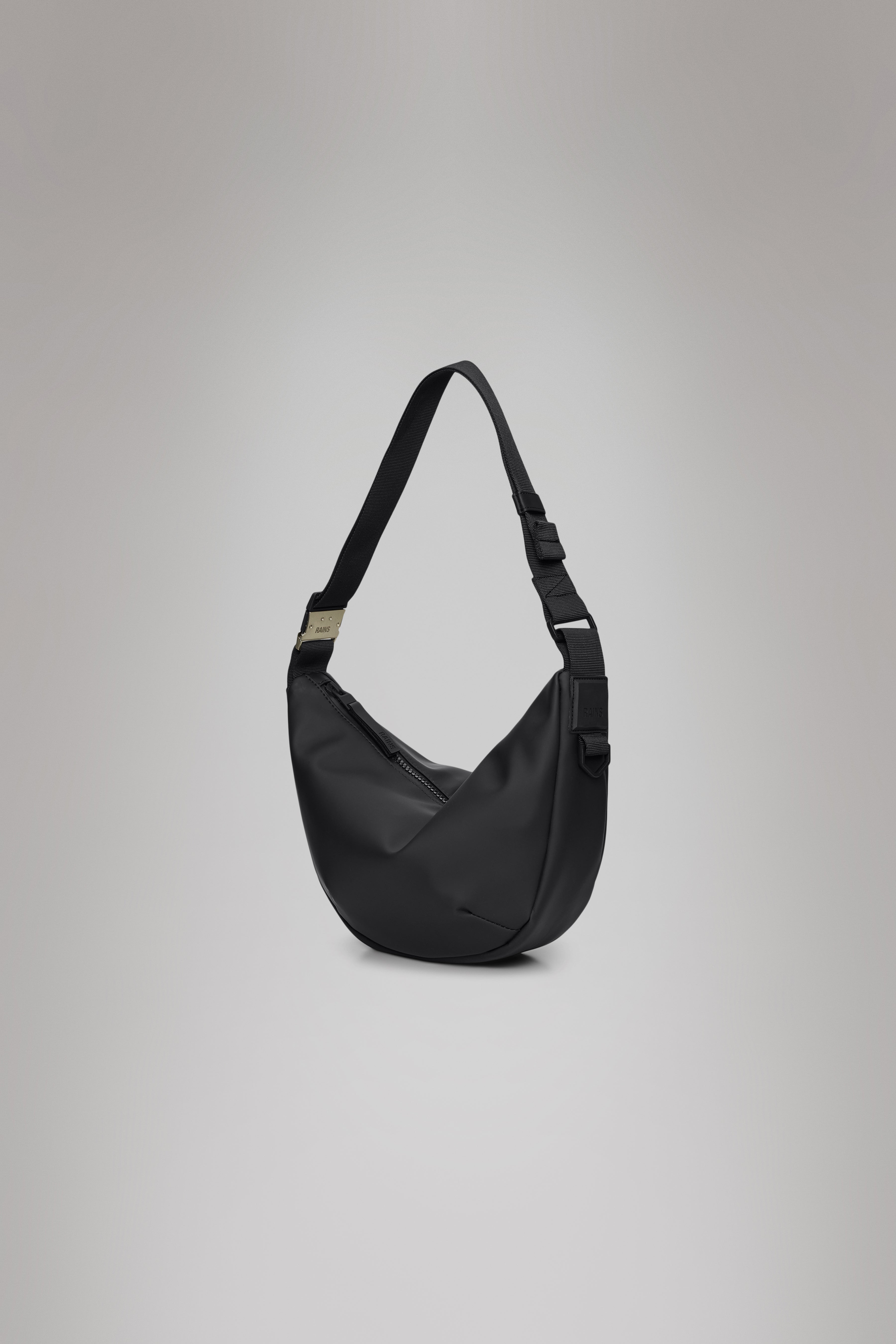 RAINS Valera Shoulder Bag Black 23L H22 x D10 x W35 cm Crossbody