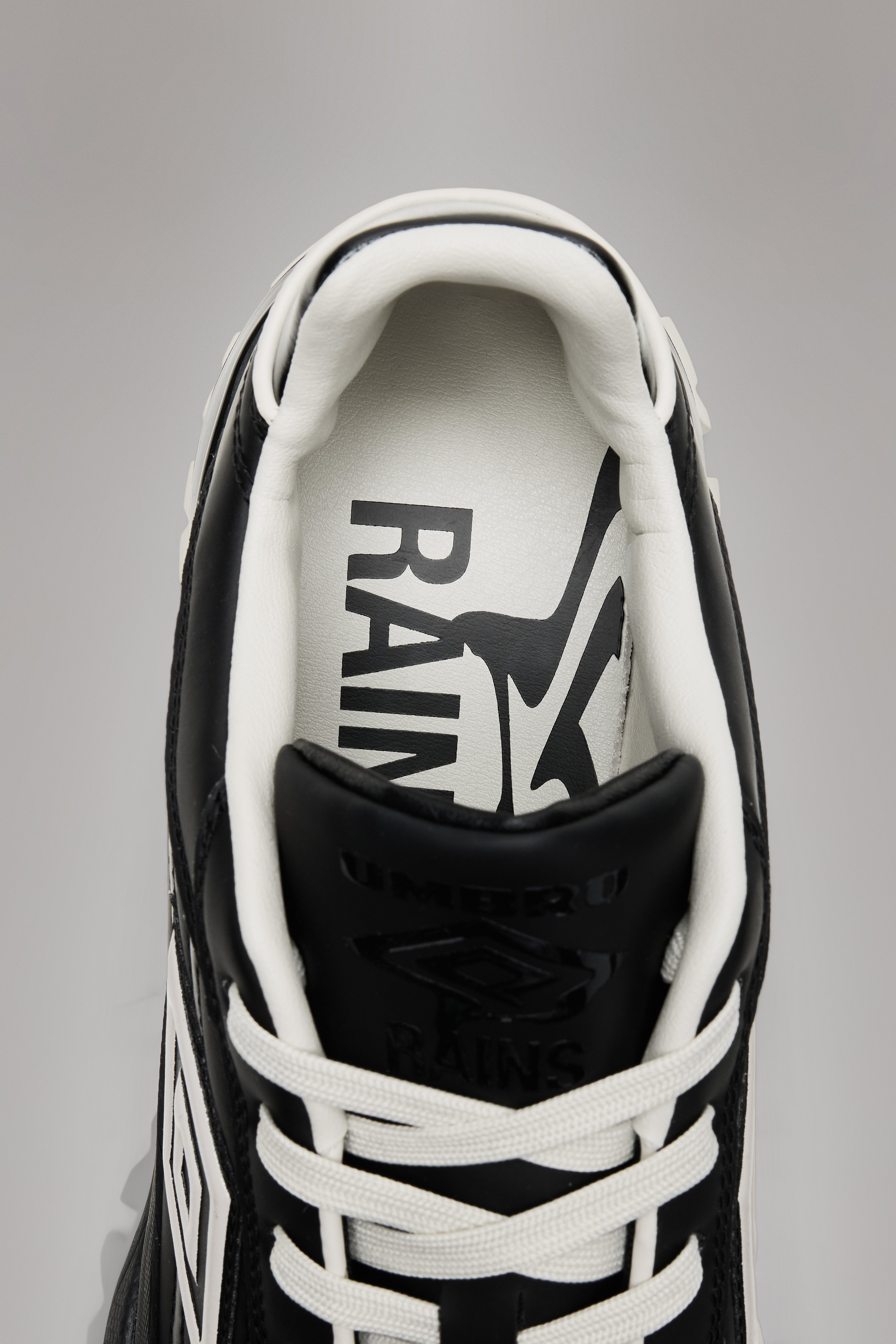 RAINS Rains x Umbro Sneaker Black/Vintage White Shoe