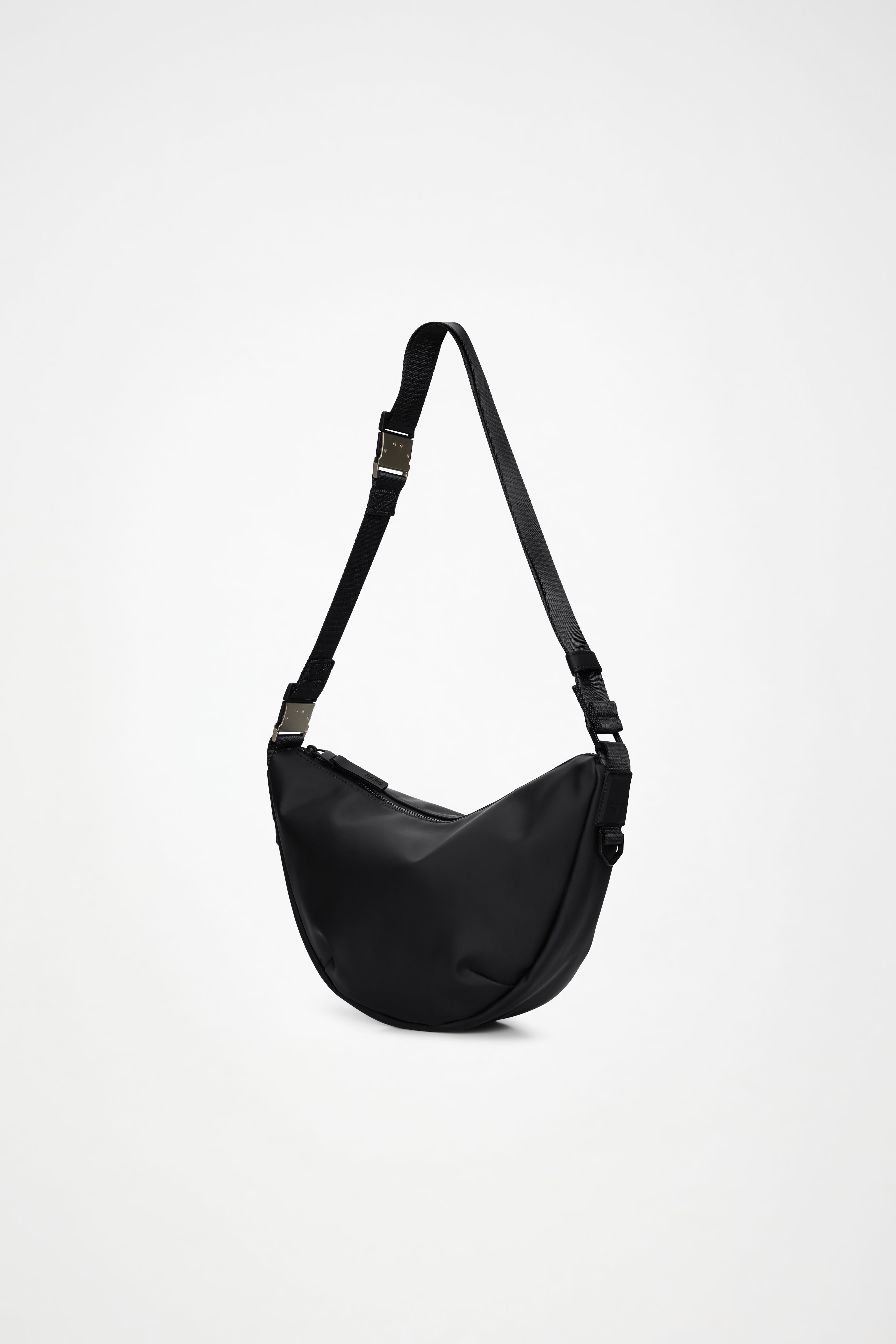 RAINS Valera Shoulder Bag Black 7.70L H22 x D10 x W35 cm Crossbody