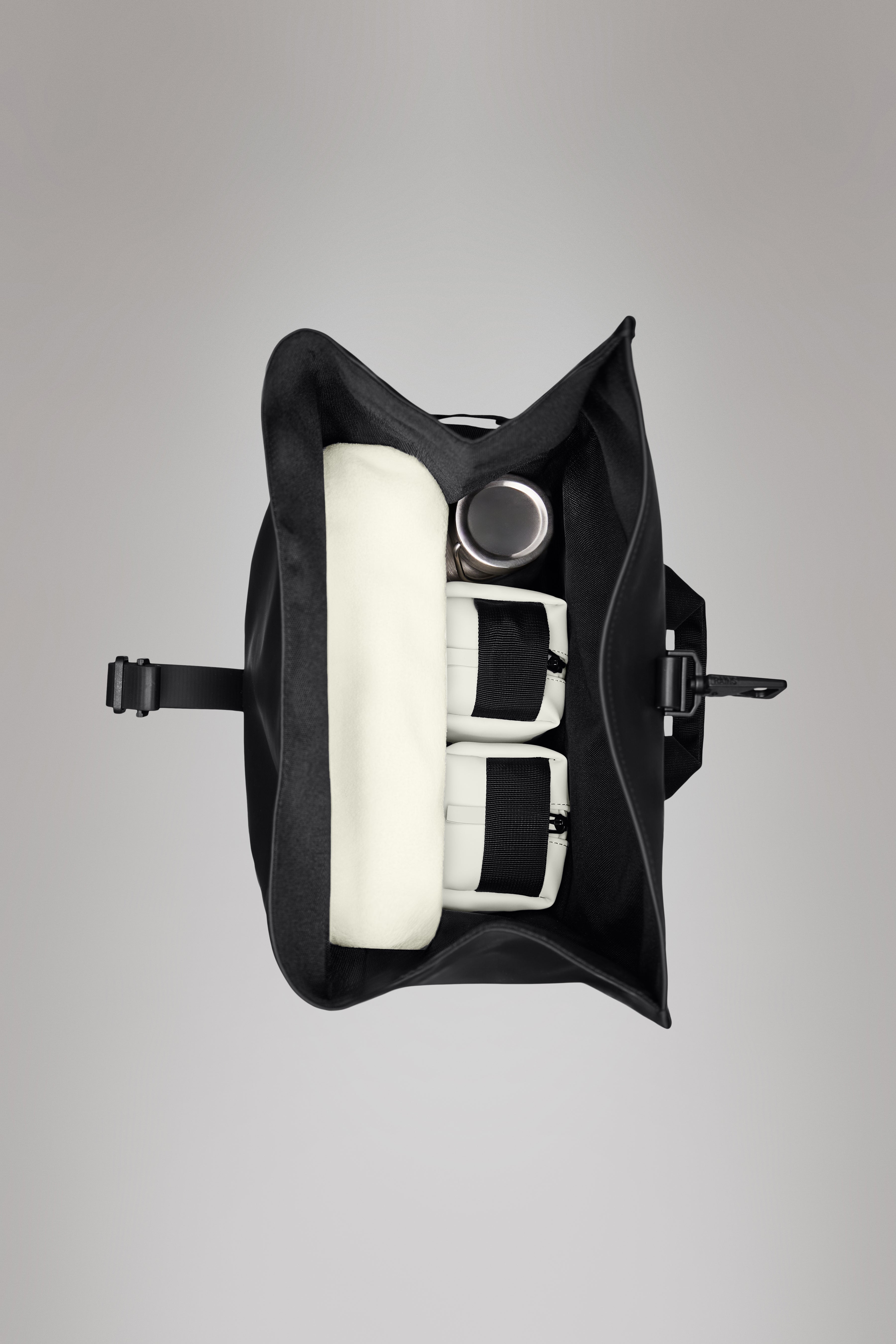 RAINS Rolltop Rucksack Large Navy 23L H63 x D14 x W32 cm Backpack