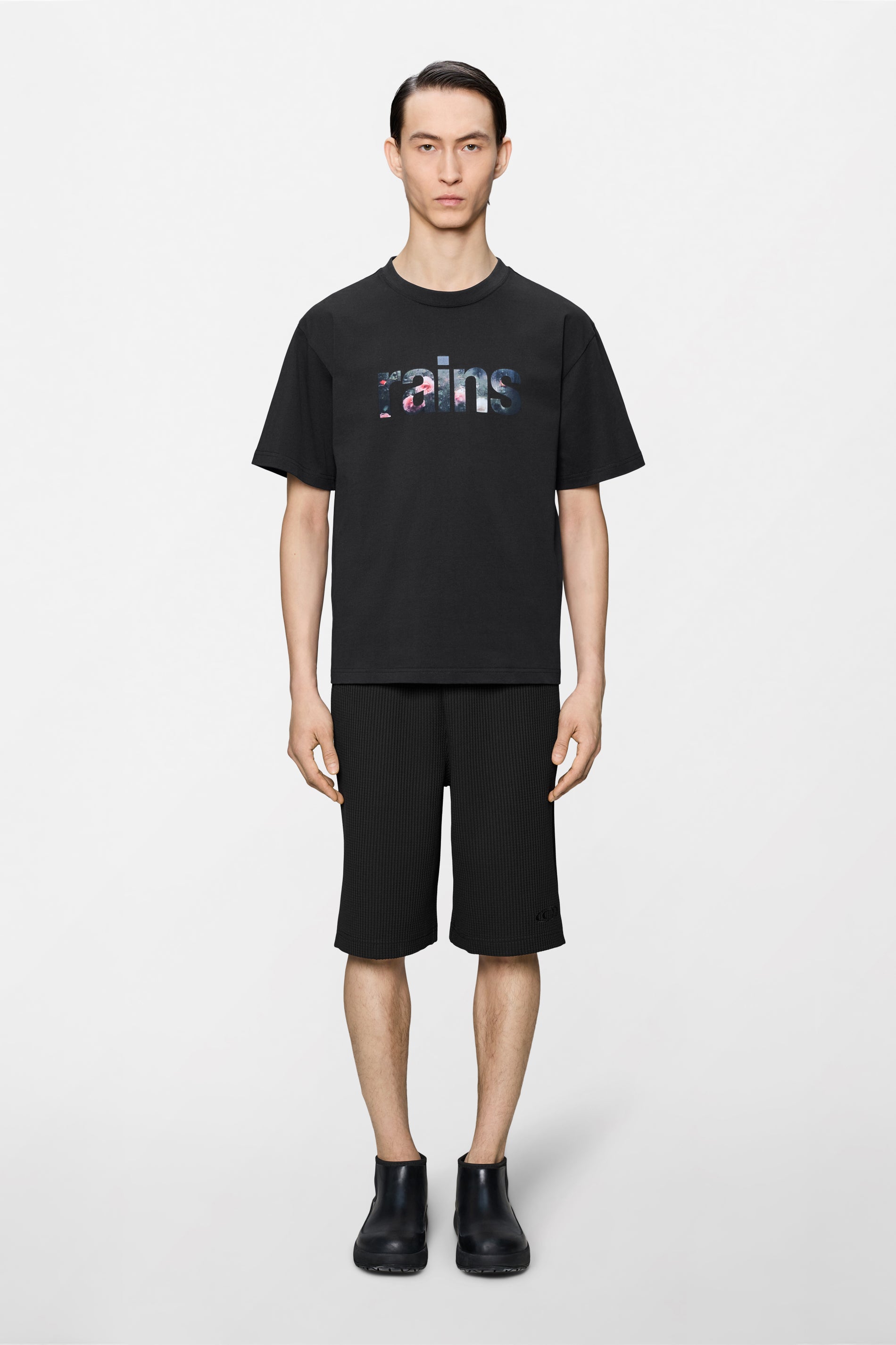 RAINS Classic T-shirt Roses Black Short Sleeve