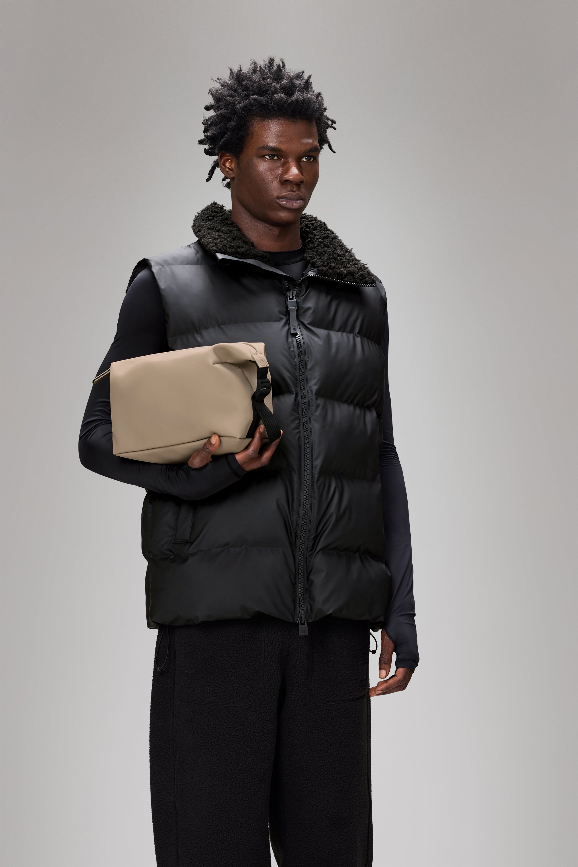 RAINS Hilo Wash Bag Beige 5.50L H18 x D12 x W26 cm Wash Bag