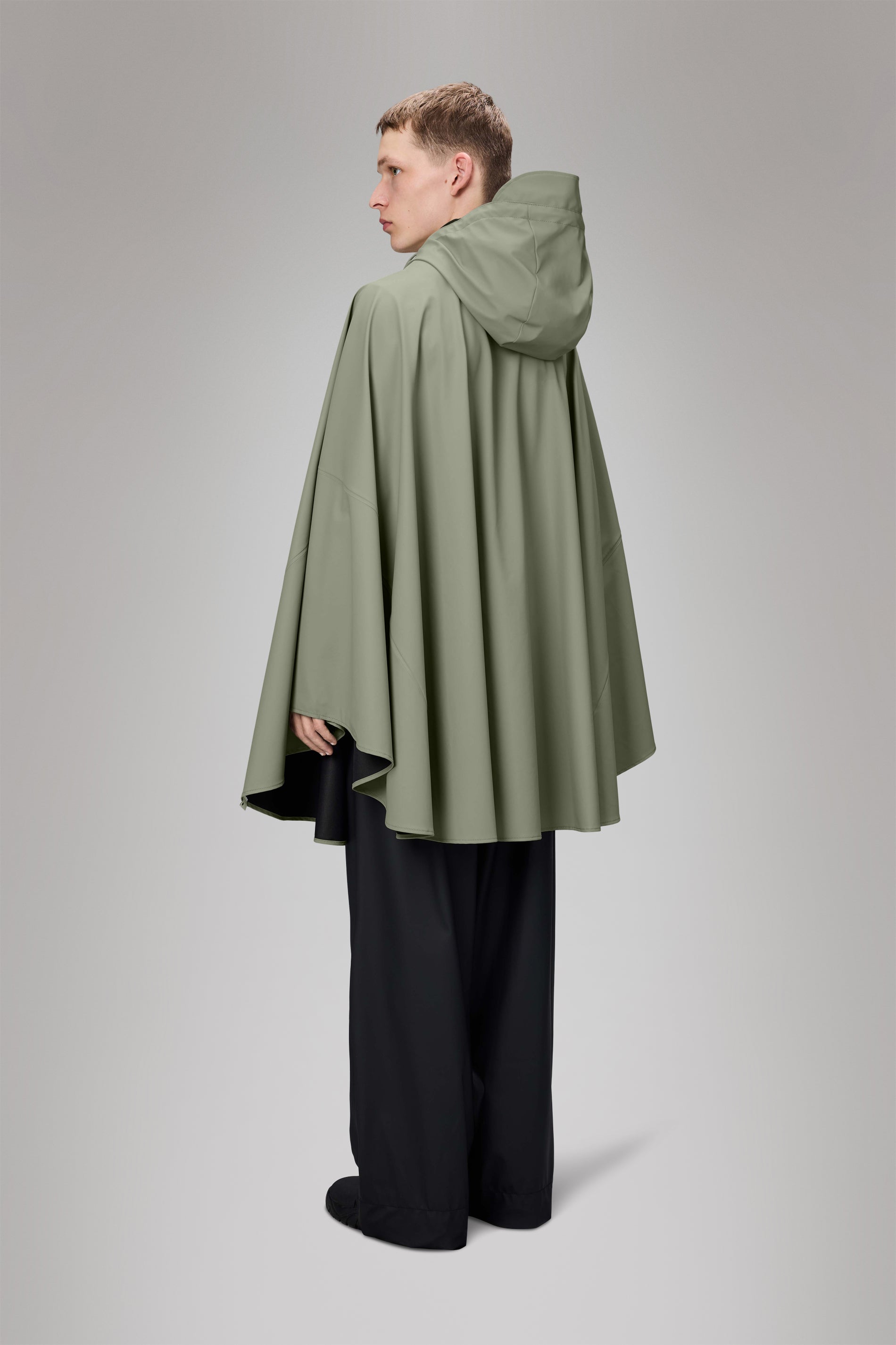 RAINS Cape Drift Cape