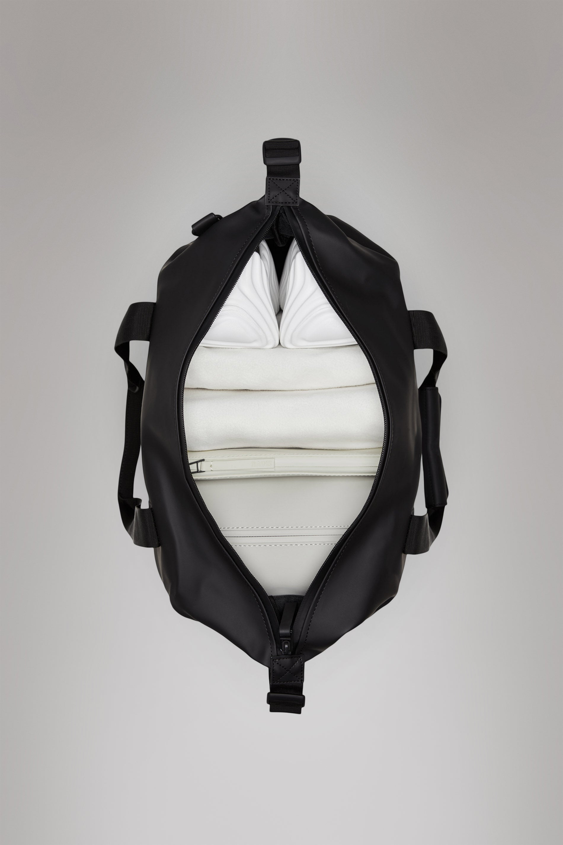 RAINS Hilo Weekend Bag Small Green 18L H29 x D18 x W50 cm Weekender