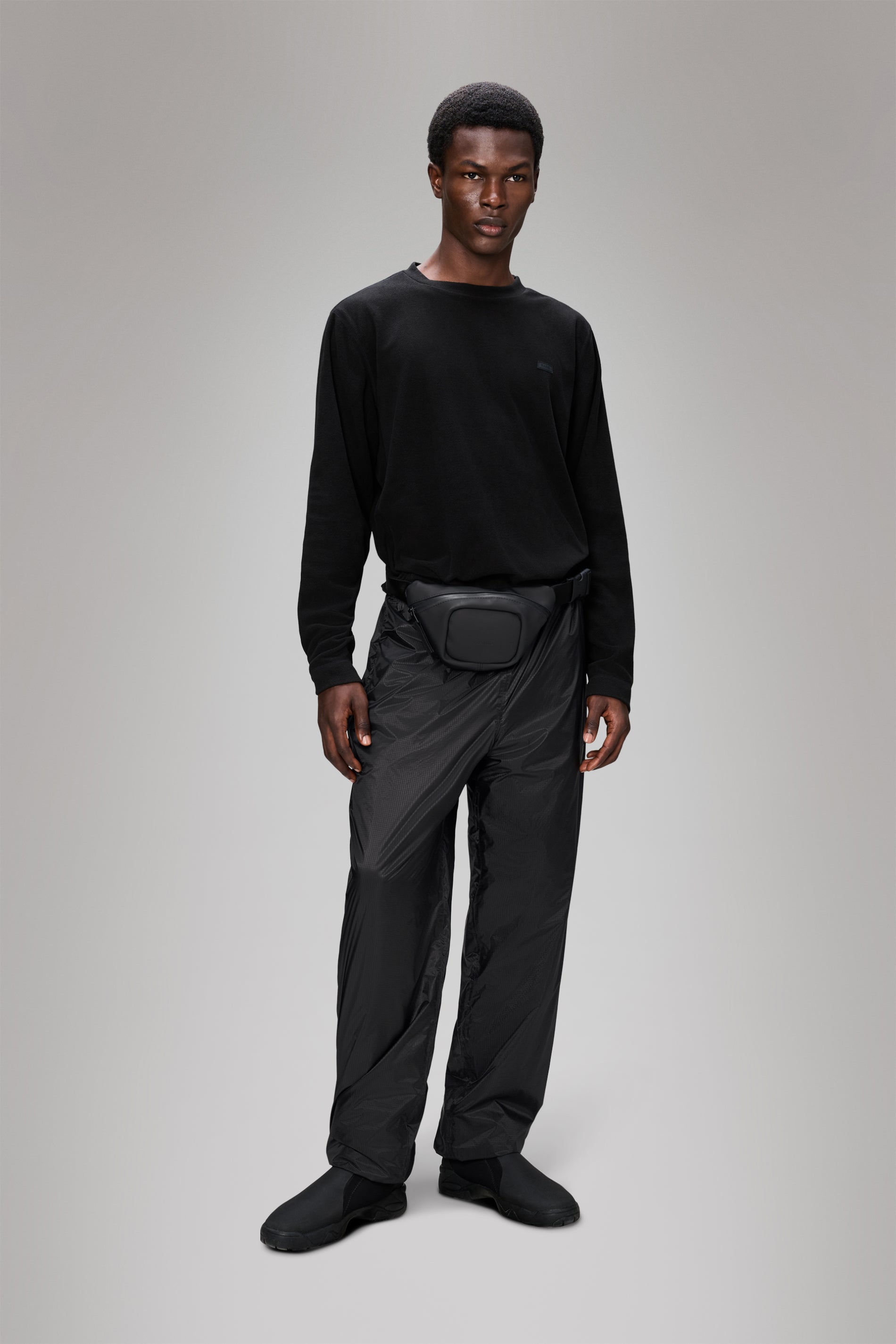 RAINS Addis Fleece Crewneck Black Long Sleeve